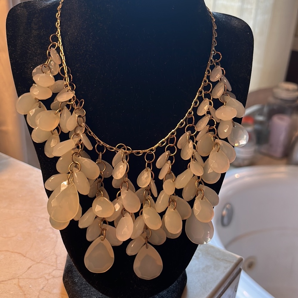 Adjustable chandelier beads
